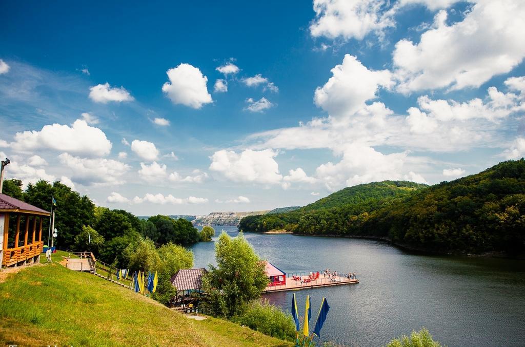 Hotel Yacht Club Mayak Dnyisztrivka Szoba fotó